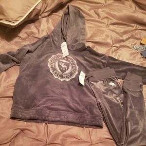 Abercrombie and Fitch valor girls 11/12 sweatsuit